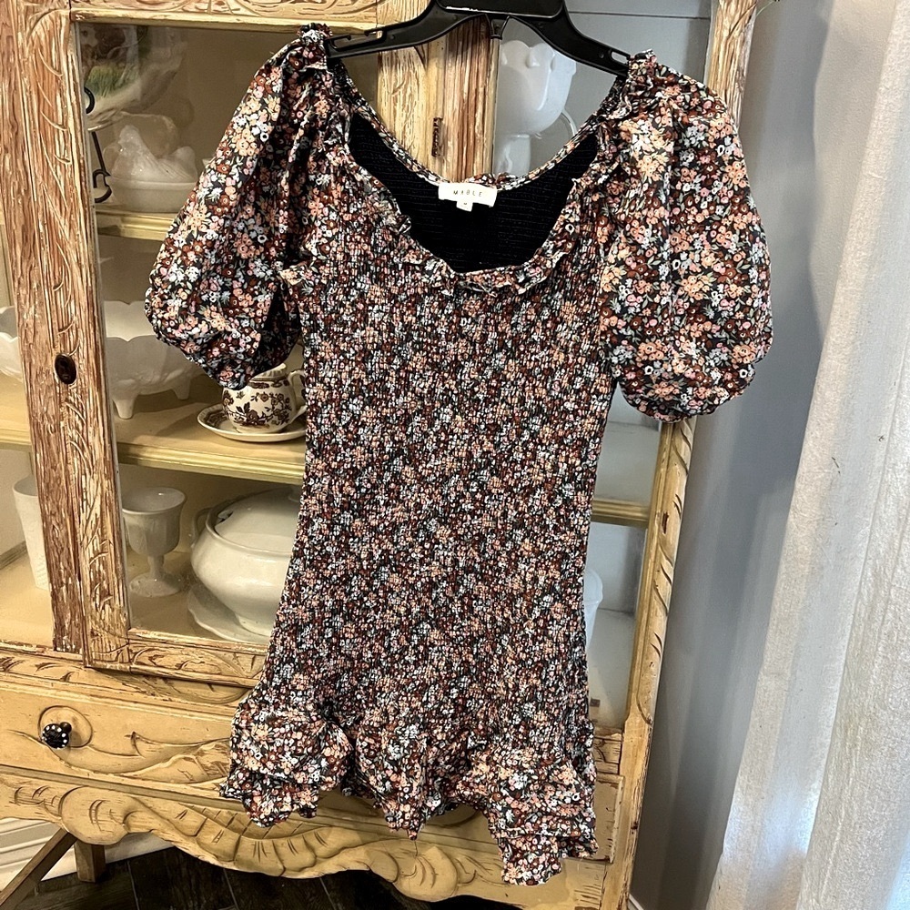 MABLE Chic Floral Smocked Puff Sleeve Cottagecore Dress Size Medium Ruffle